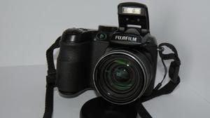 Fujifilm Finepix S Usada con estuche