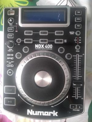 Numark NDX 400