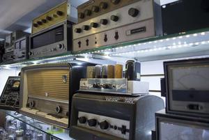 BUSTHER Reparación Tocadiscos Servicio Técnico Radiolas