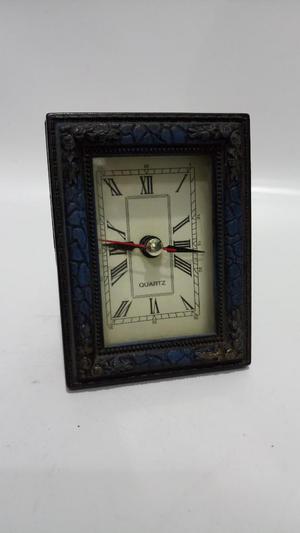 Reloj Mesa Pila Antiguo Pequeño