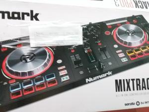 Numark Mixtrack Pro 3