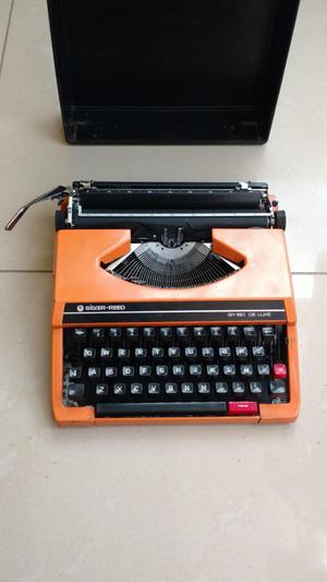 Vendo mquina de escribir para repuesto marca Silver Japonesa