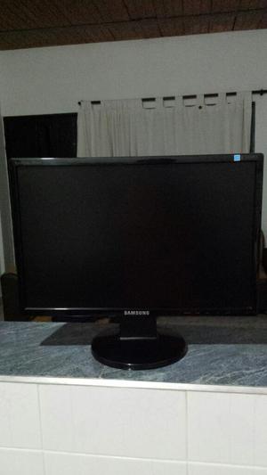 Monitor Samsung de 19 Pulgadas Usado