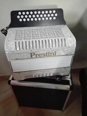 EN VENTA ACORDEN PRESTINI