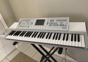 Korg M361 Keyboard