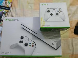 Xbox One S con Dos Mandos Y Fifa 18