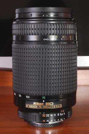 Lente Nikon ED  mm 4 5.6 D AF