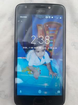 Vendo Lindo Teléfono Moto E4 Como Nuevo