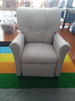 Lindo sillón alemán para niño o niña