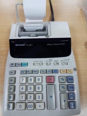 Calculadora sumadora Sharp