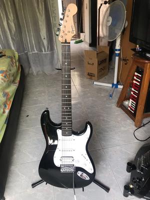 Guitarra Eléctrica Stratocaster Squier By Fender Y