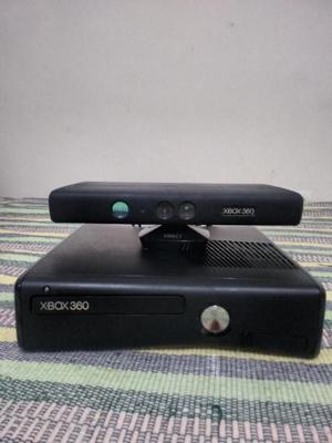 Xbox 360 slim 4Gb Disco duro 16Gb, kinect, 3 controles...