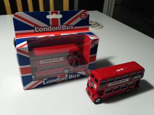 Autobuses Traídos de Inglaterra