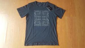 Camiseta Givenchi piedras Talla XL negra
