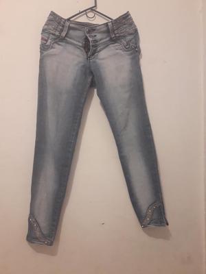 Vendo Lindo Jeans Fiara Usado T 8