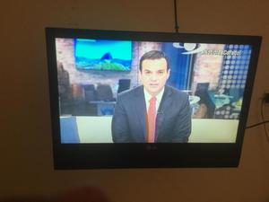 TV LG 22 CON SOPORTE GIRATORIO EXCELENTE ESTADO