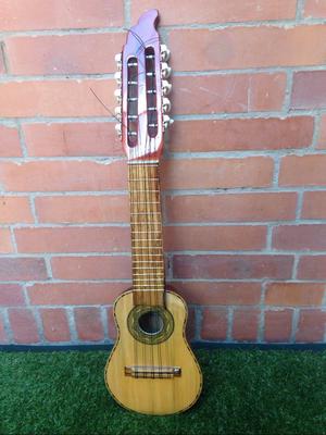 Charango Tallado