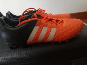 Guayos Adidas 15.2