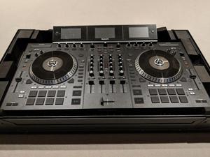 Numark NS7 III 4Channel DJ Performance Controller