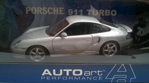 Porsche 911 Turbo escala 1/18 Autoart