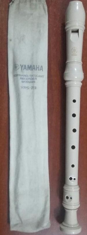 Vendo flauta dulce marca Yamaha YRS23, separable en tres