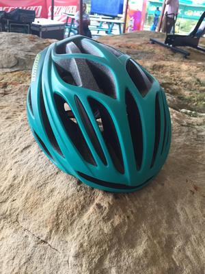 Casco Specialized