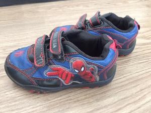 Zapatos Spiderman talla 25