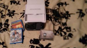 PS Vita  con 3 juegos físicos con caja, cargador y