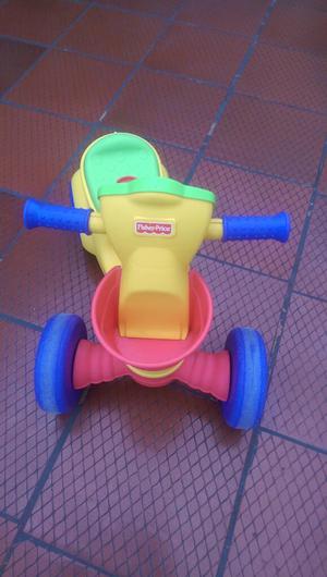 Triciclo Fisher Price