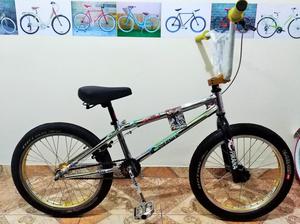Bicicleta BMX Pirañha