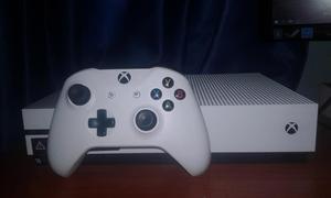 Vendo Xbox One S 3 Meses de uso