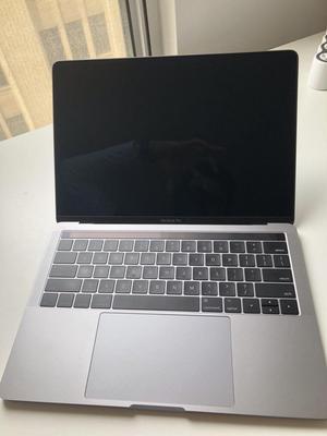 Apple Macbook Pro GHz i7 16GB 512GB Radeon 560 Touch