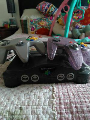 Nintendo 64 con 2 Controles Y 1 Juego ZELDA