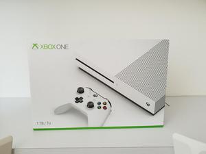 Xbox one S 1TB Usado con control blanco. Usado sólo 1 vez