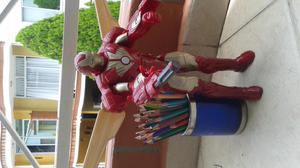 Iron Man Figura de 20cms, original, partes móviles y con