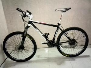 SE VENDE BICICLETA TODO TERRENO VENZO CON GRUPO SRAM 5