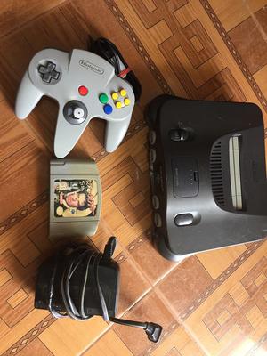 Nintendo 64 con Goldeneye