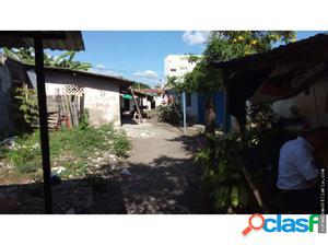 SC VENDE CASA LOTE DE 652 M2 EN EL CENTRO