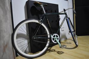 Bicicleta clásica tipo fixie Flipflop, fija o pacha