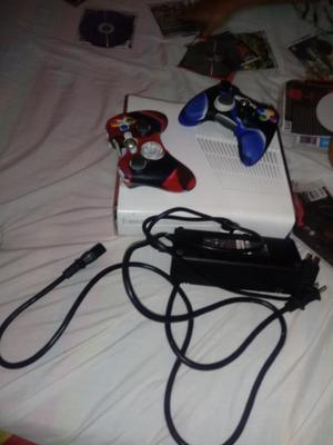 Vendo Xbox 360 Slim 5.0