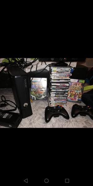 Vendo Xbox 360 con Kinect