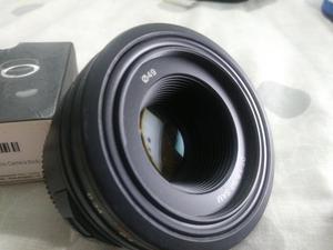 Sony DT 50mm f/1.8 SAM con adaptador FOTODIOX AFNEX