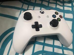 Control Xbox One S + bateria recargable