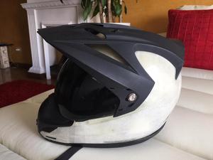 se vende casco para moto Icon Variant TALLA M