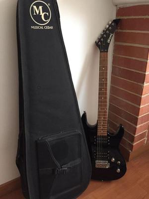 Guitarra Eléctrica GMC negra y amplificador