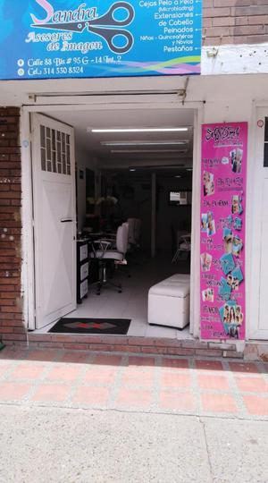 Se Vende Salón de Belleza Acreditado