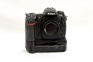 Nikon D300 con Batery Grip