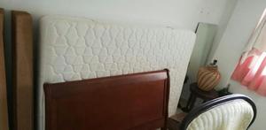 Vendo Cama con Colchon