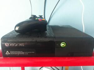 Vendo Xbox 360 Slim E