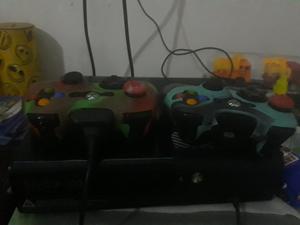 Xbox 360 Super Slim 2 Controles Y Disco
